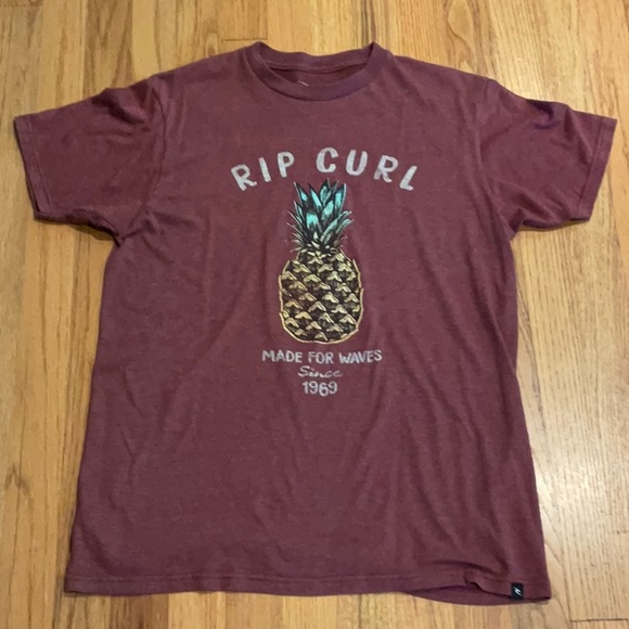 Rip Curl Other - Rip Curl - T-Shirt - Red Bordeaux - Size M - Men’s TEE
